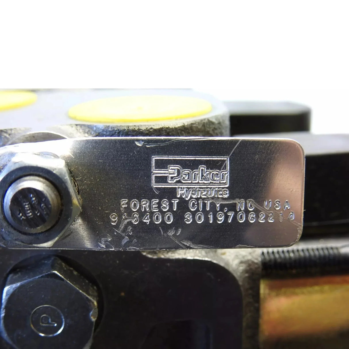 AL205562 John Deere Valve Stack - Truck To Trailer