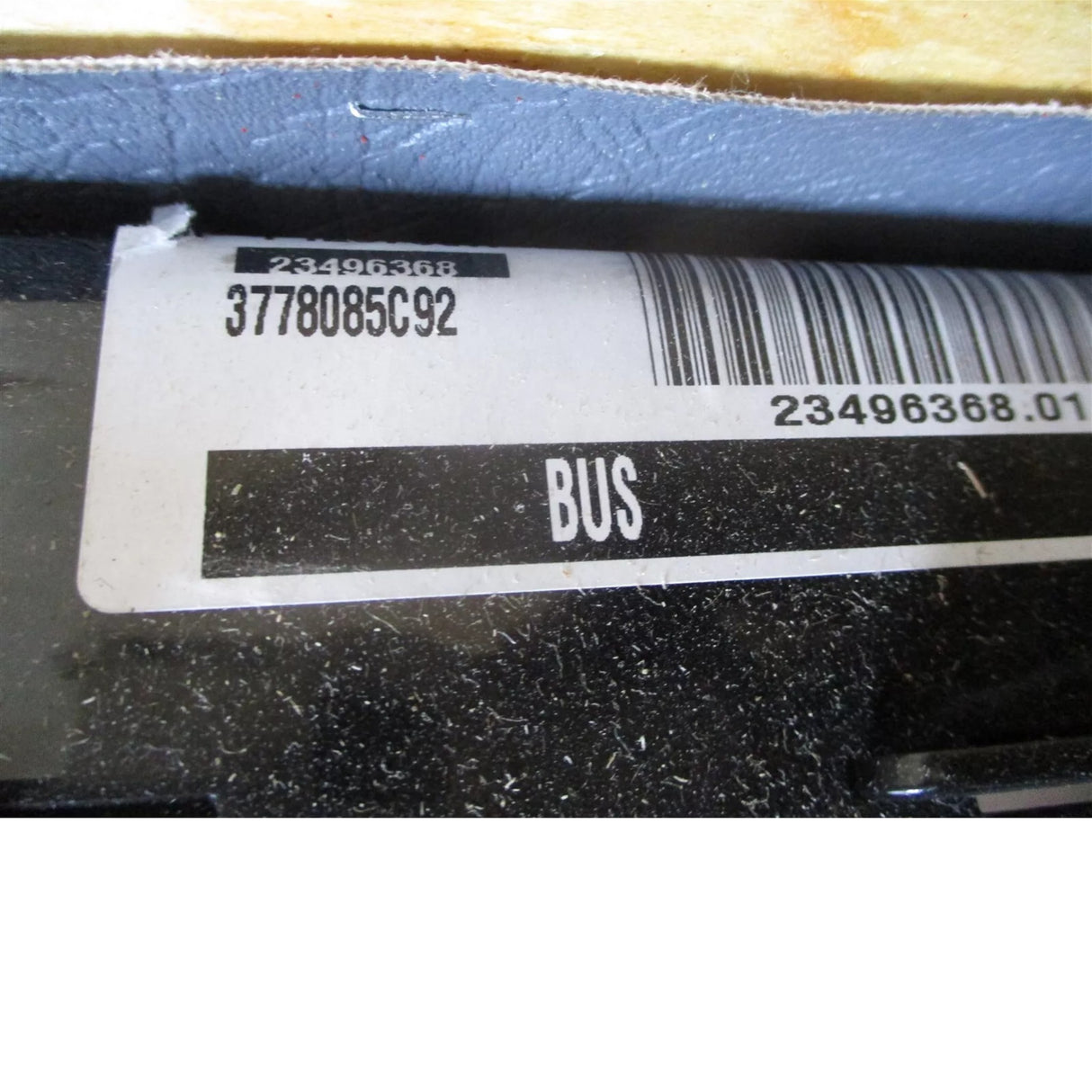 3778085C92 International Seat RH Bus Body 39 BTI 3-PT NL 42 Vinyl Gray N/ICS