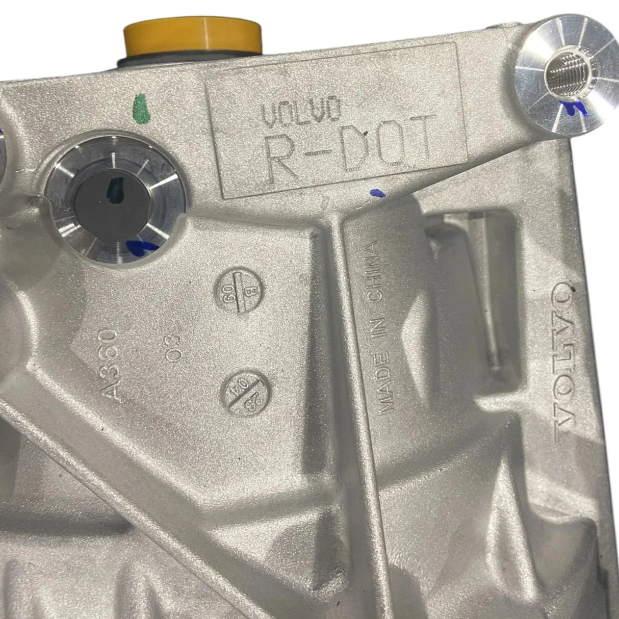 36013013 Genuine Volvo Front Axle Drive - Truck To Trailer