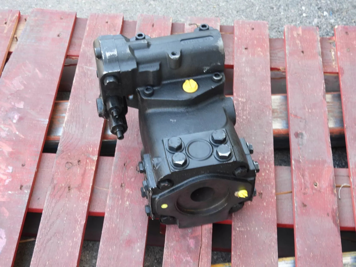 9015068638 Volvo Hydraulic Pump