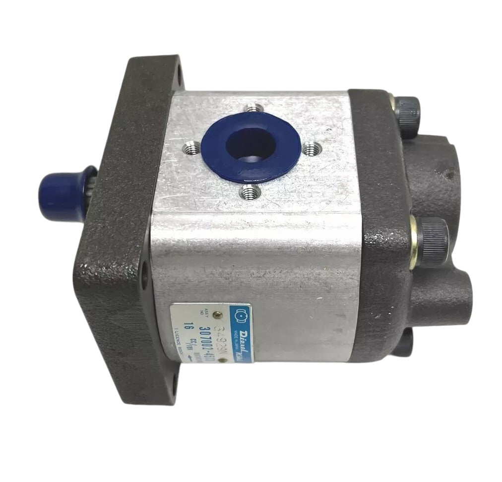 36530-82204 Kubota Oil Presure Pump