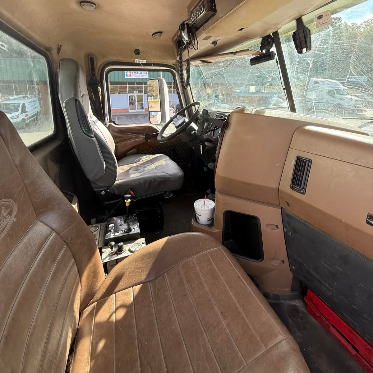 2013 Mack GU813 Quad-Axle Dump Truck