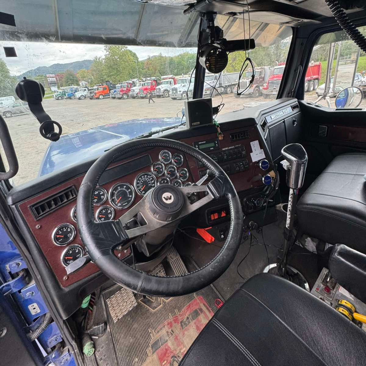 2019 Western Star 4900SF Tri-Axle Dump Truck