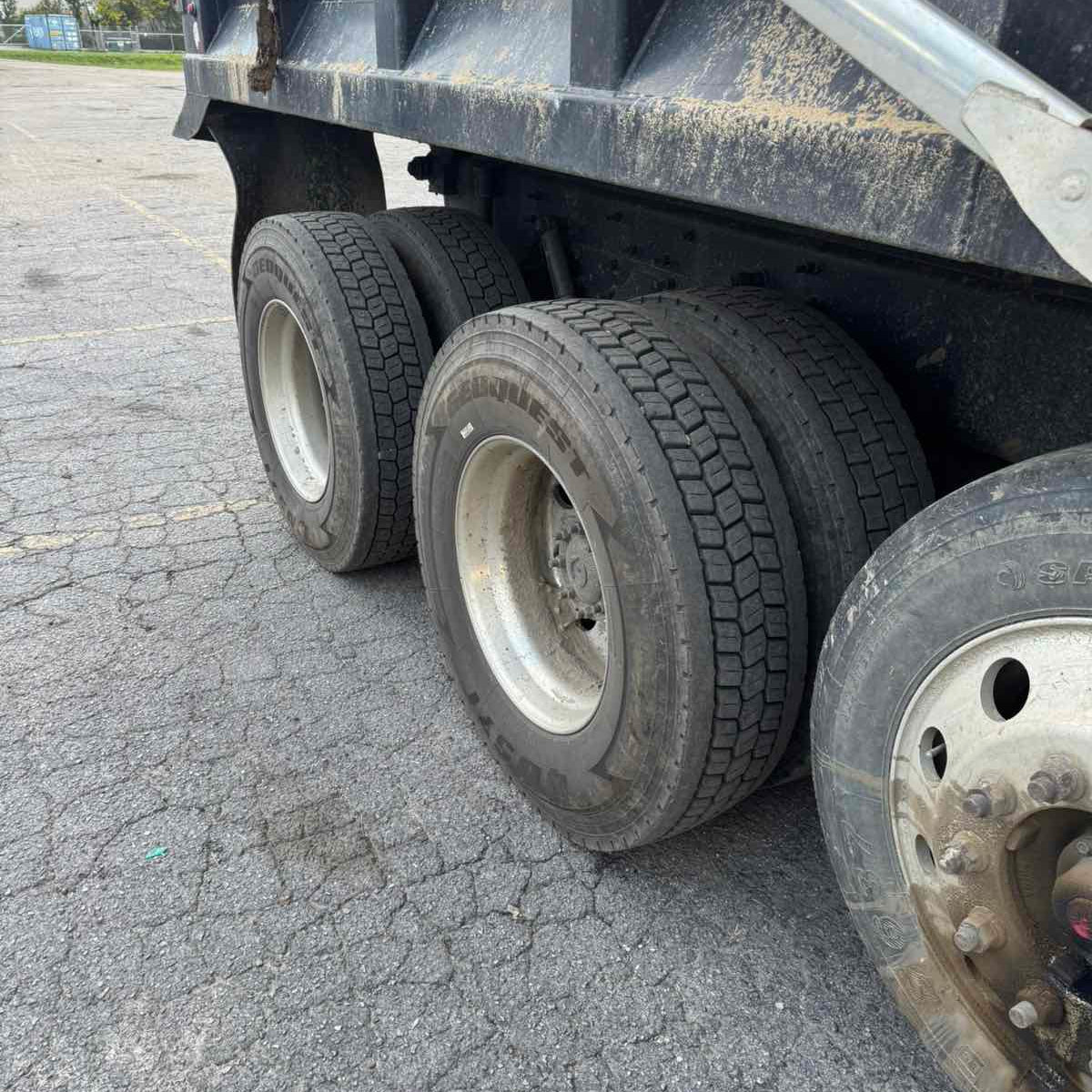 2017 International 5900i Quint-Axle Dump Truck