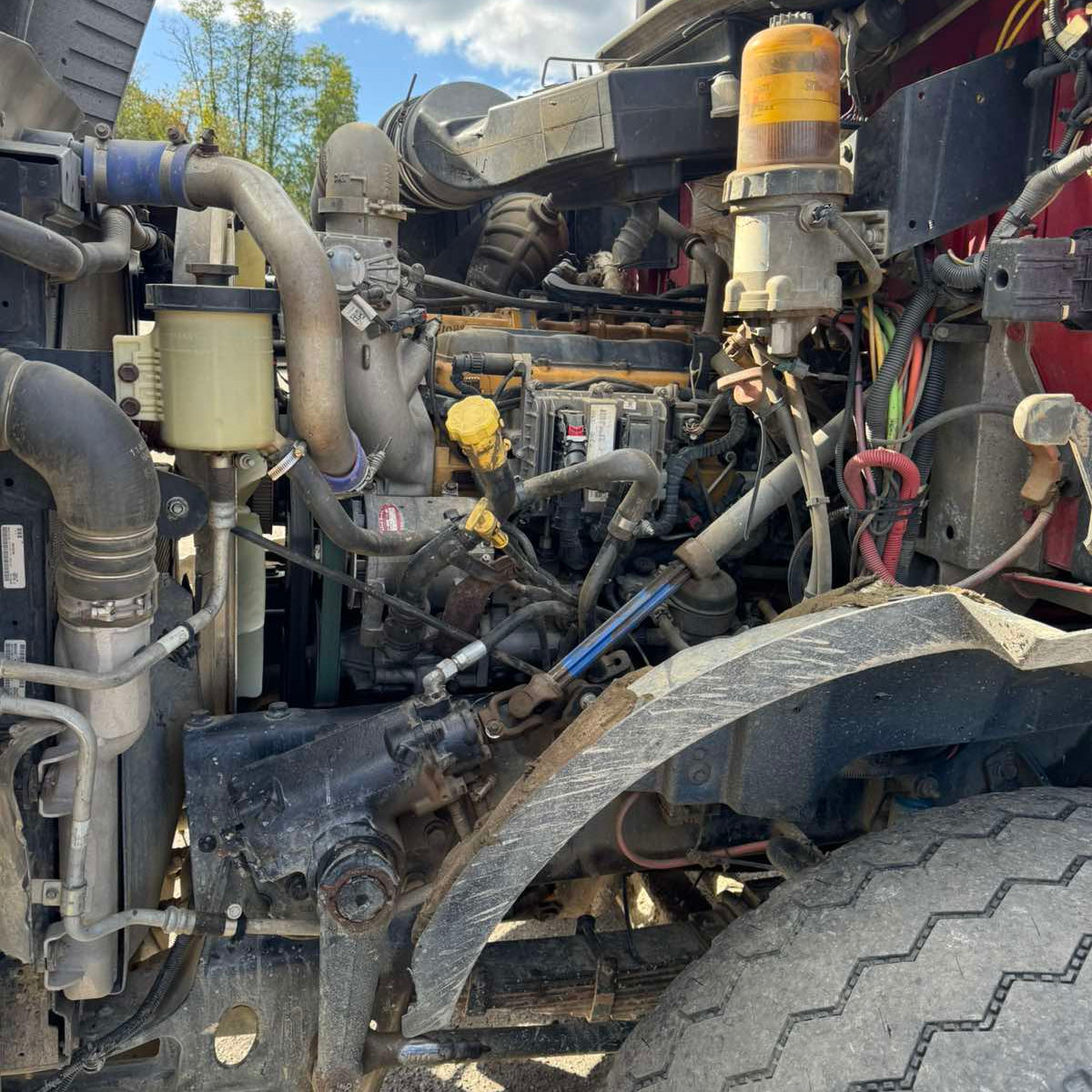 2014 Cat CT660 Quad-Axle Dump Truck