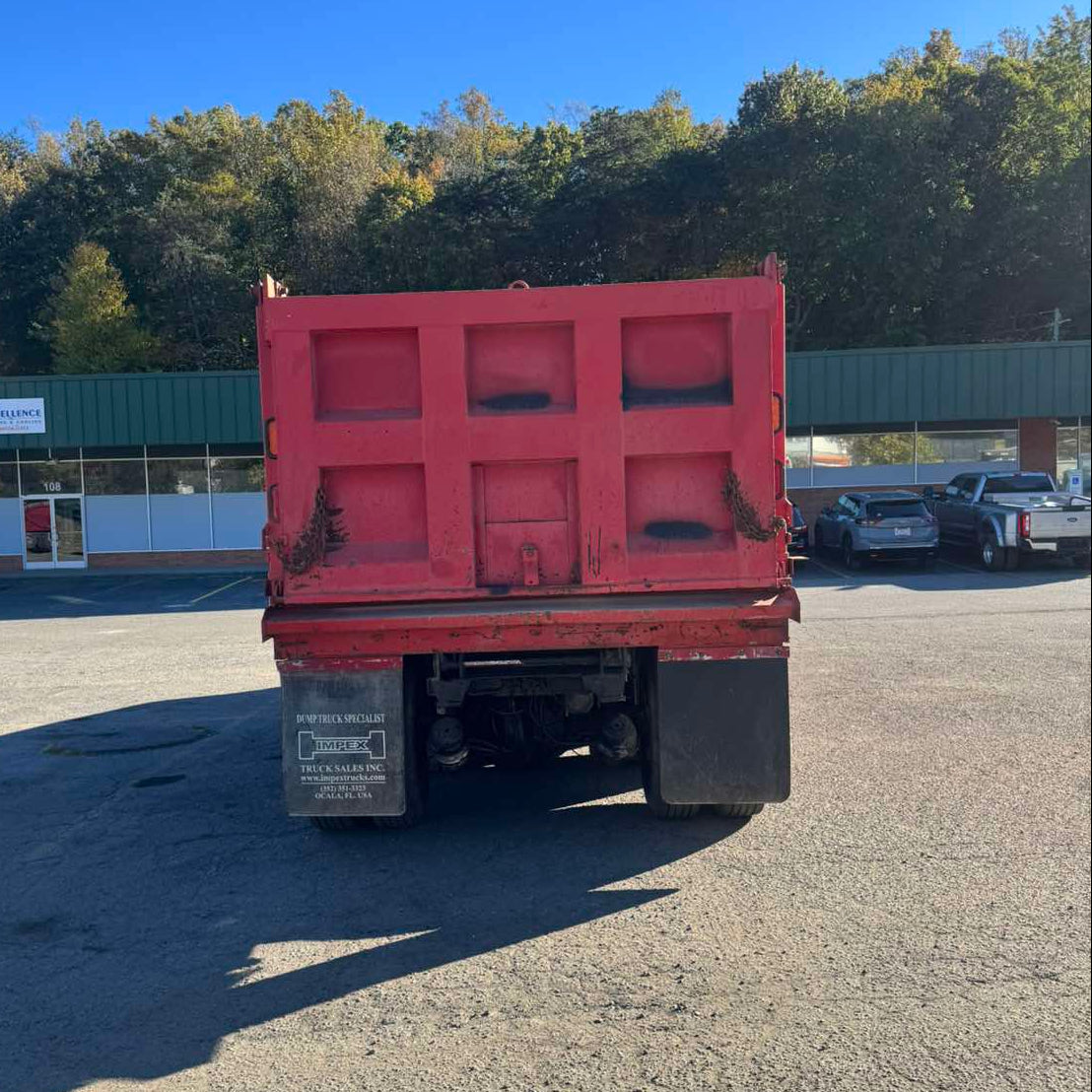 2012 Kenworth T800 Tri-Axle Dump Truck